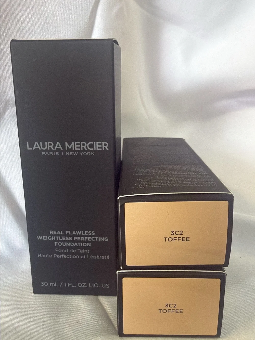 laura mercier Real Flawless Foundation - Toffee (3C2)